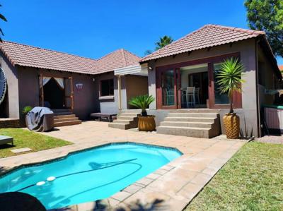 Cluster House For Sale in Greenstone Hill, Edenvale