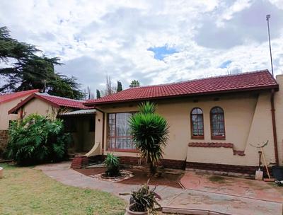 House For Sale in Hazeldene, Germiston